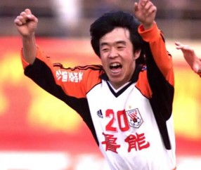 皇冠体育app下载-山东泰山32年队史，9名射手奉献19顶帽子，哪一顶最璀璨夺目？