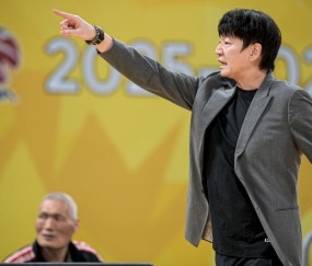拼到了最后一刻！高速男篮79：84惜败上海，系列赛0：1落后